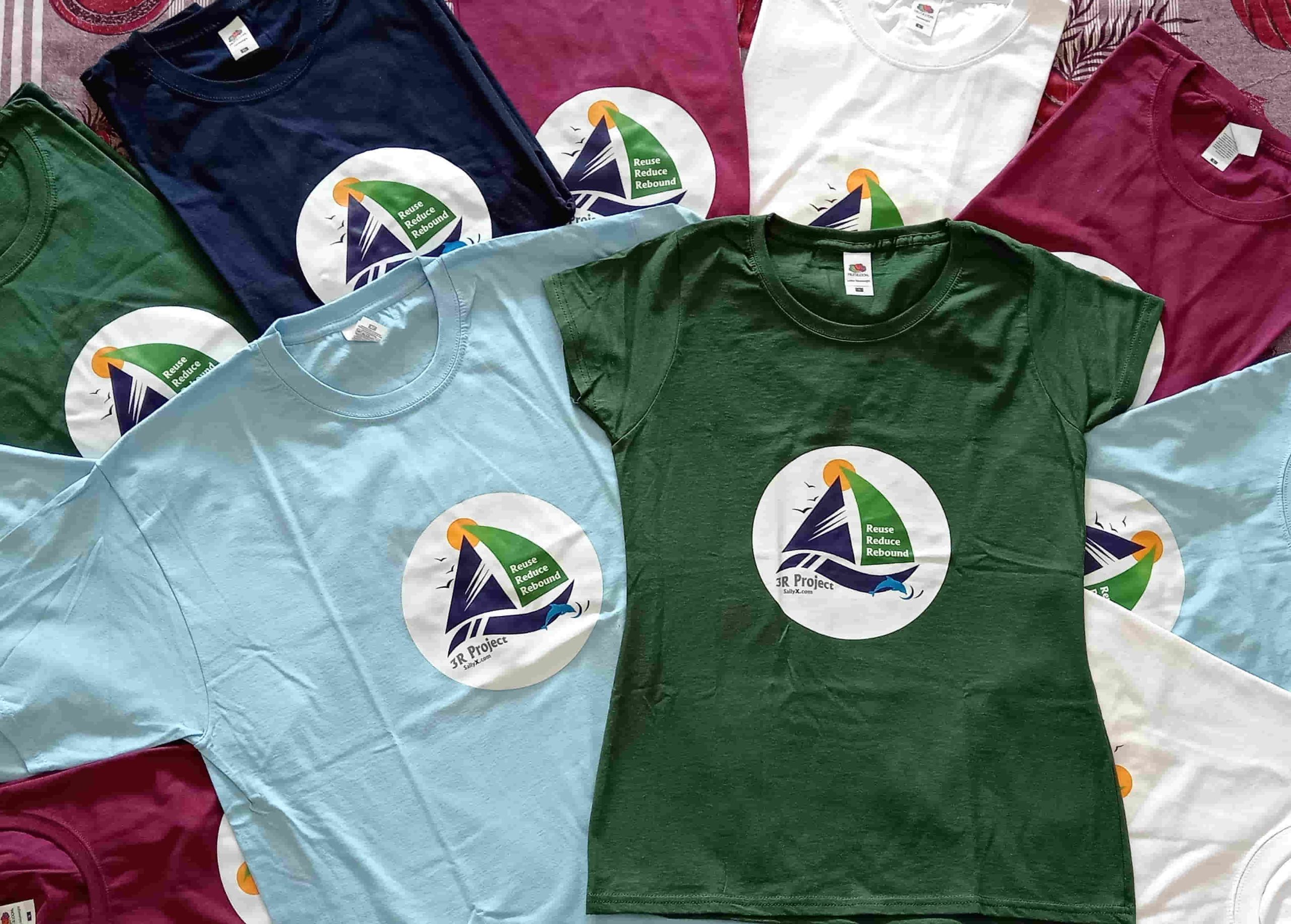 tante bellissime magliette colorate con il logo del 3R Project